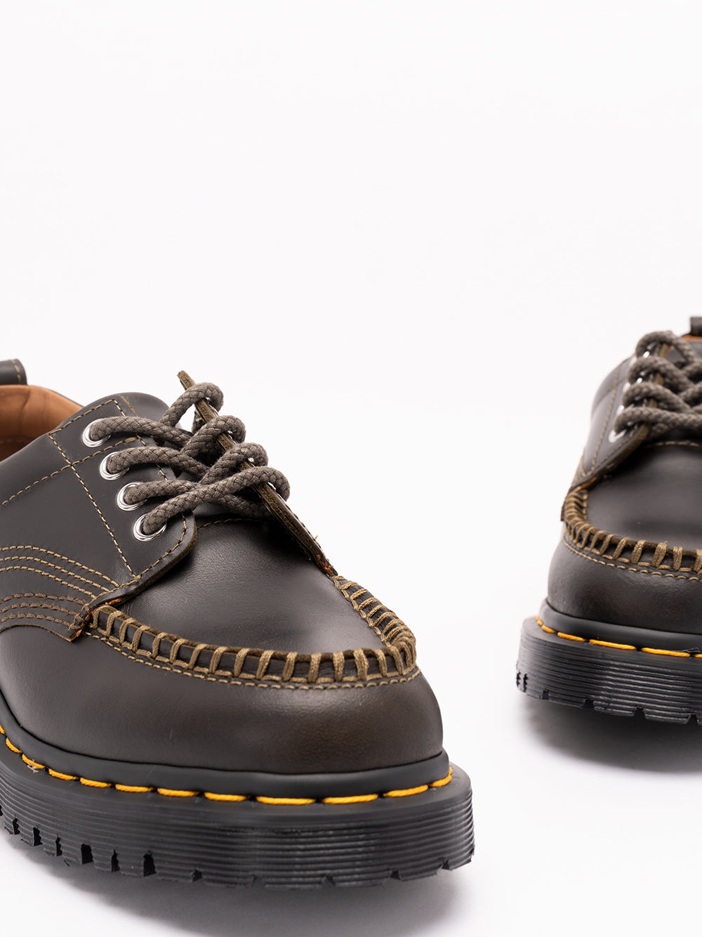 DR. MARTENS `Lowell` Derby DMS OLIVE